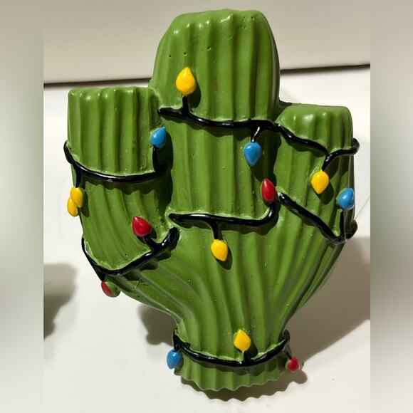 Cactus with Christmas lights napkin rings, NWT - Picture 5 of 9